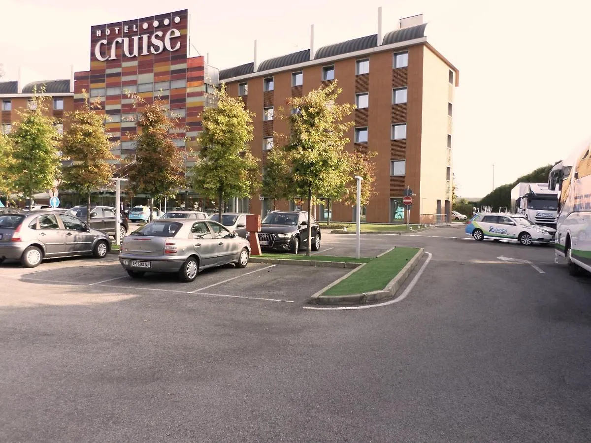****  Hotel Cruise Montano Lucino Italy