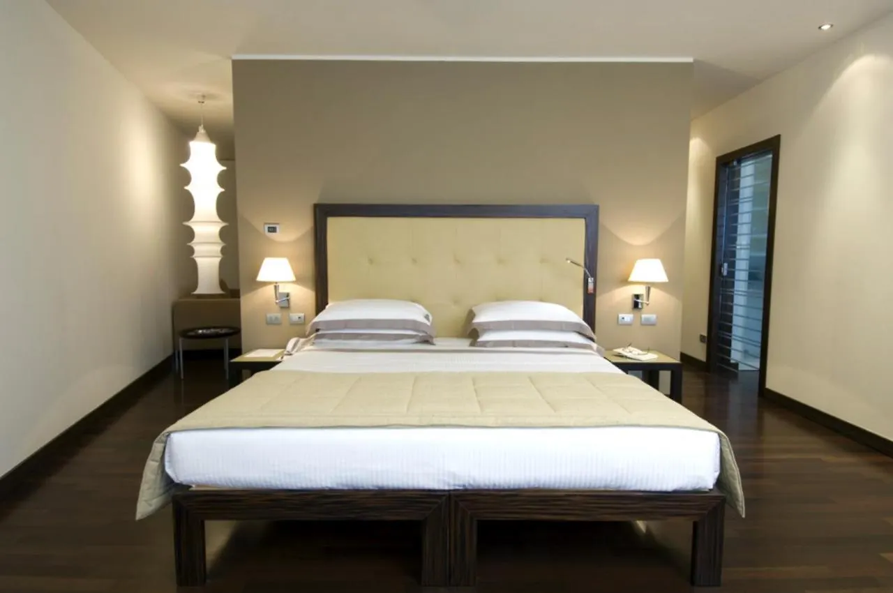 ****  Hotel Cruise Montano Lucino Italy