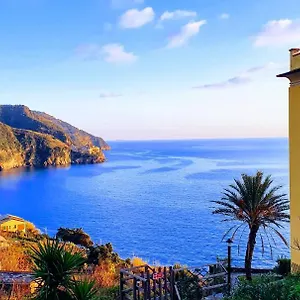 New Hanging Garden Corniglia