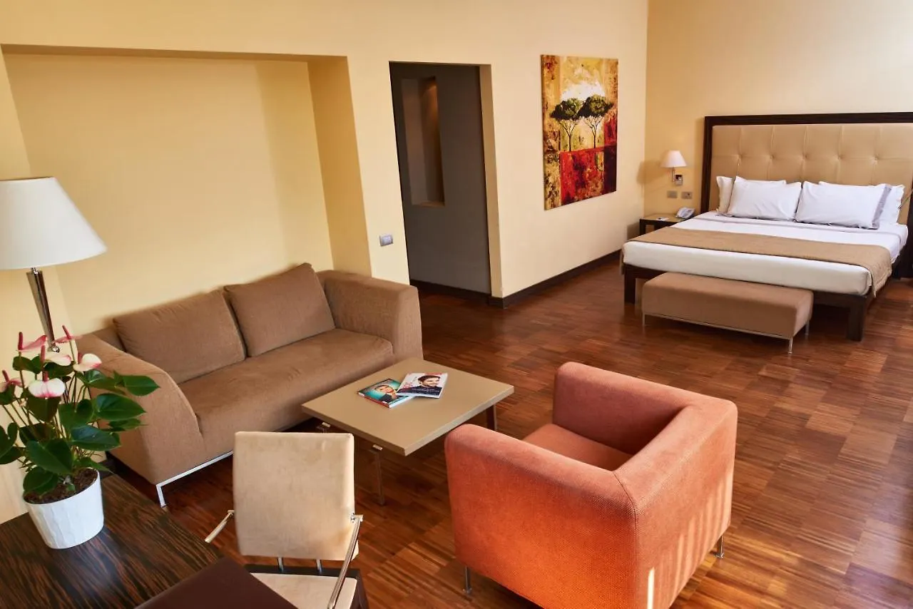 Hotel Cruise Lucino 4*,  Ιταλία