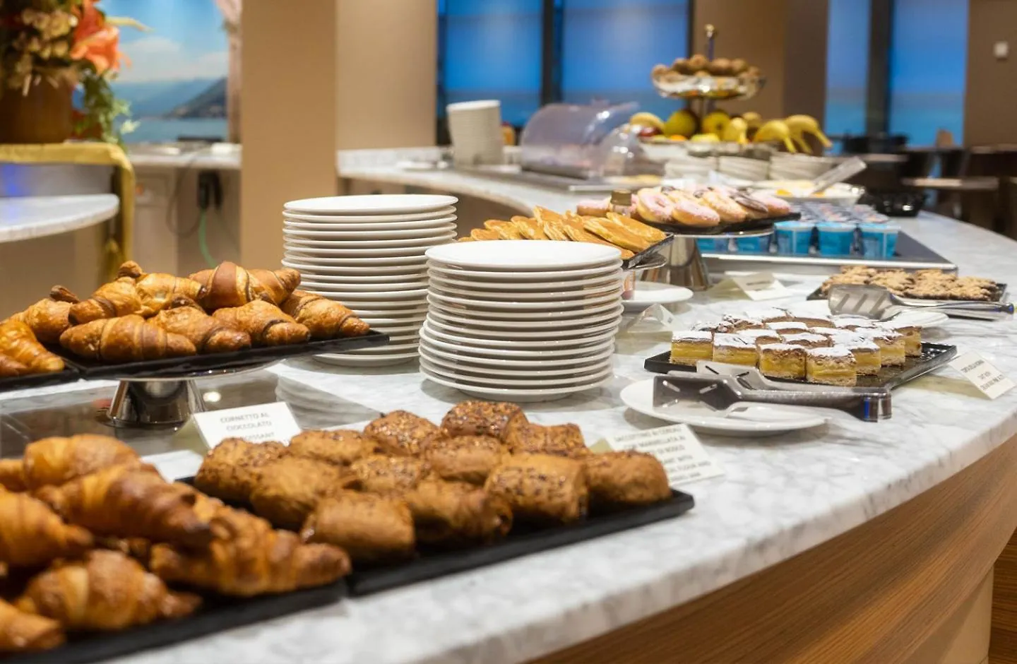 Hotel Cruise Lucino